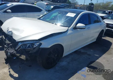 2015 Mercedes-Benz S 550 из США, поврежденный, VIN WDDUG8CB3FA184853